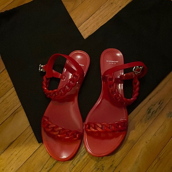 Hotel Kalinga Dr Martens Church Quad Platform Outfit Air Huarache